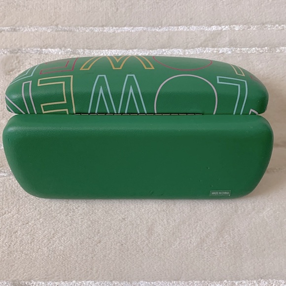 Hard Case for Sunglasses / Glasses - Picture 4 of 4